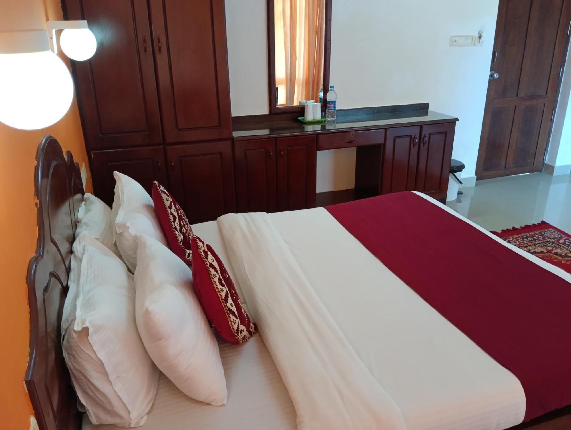 Vedantha Inn Kovalam Luaran gambar